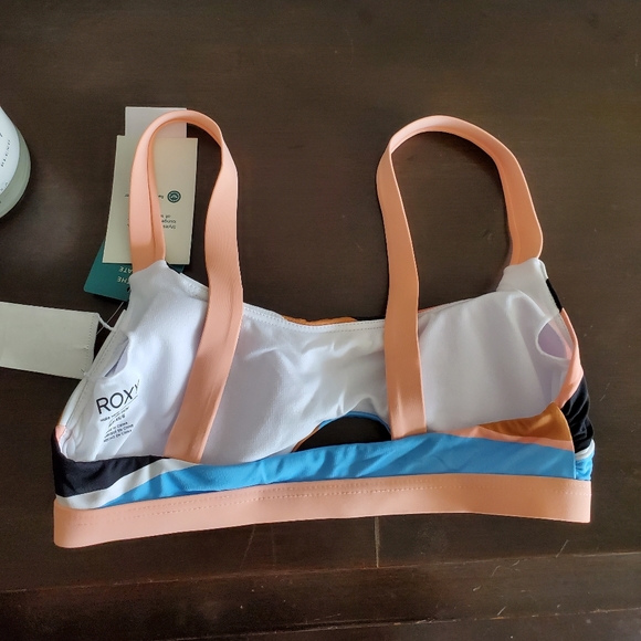⬇️ NWT Roxy Bikini Top - Picture 8 of 8